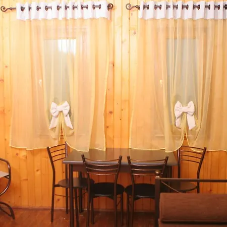 Wooden Nest Apartamento Akhladherí