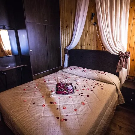 Wooden Nest Apartamento Akhladherí