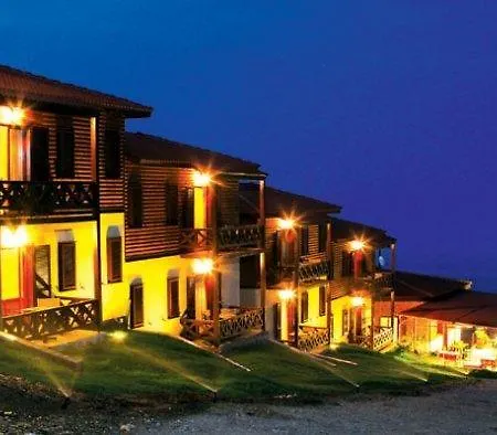 Wooden Nest Apartamento Akhladherí