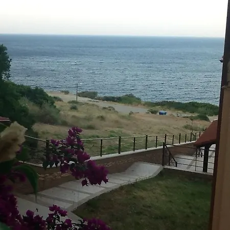 Wooden Nest Αχλαδερή