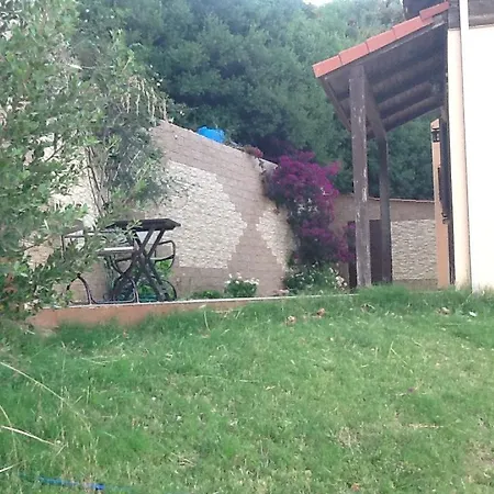 Apartamento Wooden Nest Akhladherí