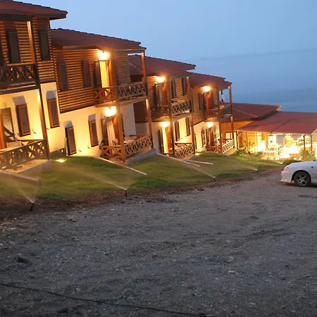 Apartament Wooden Nest Akhladherí