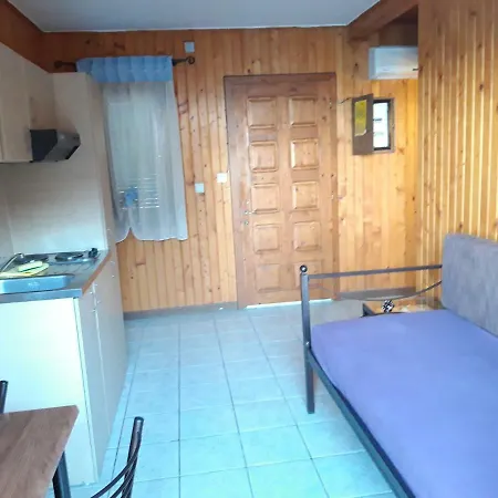 Apartamento Wooden Nest Akhladherí