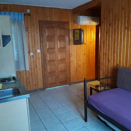 Wooden Nest Apartman